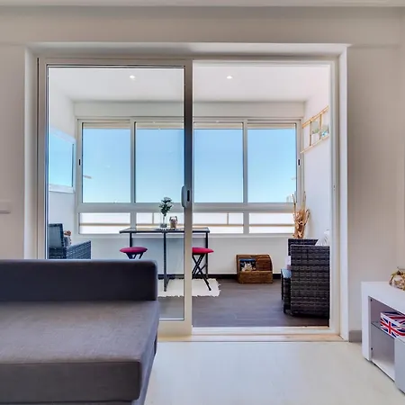 2bdr Sea View Miravila In Apartmán
