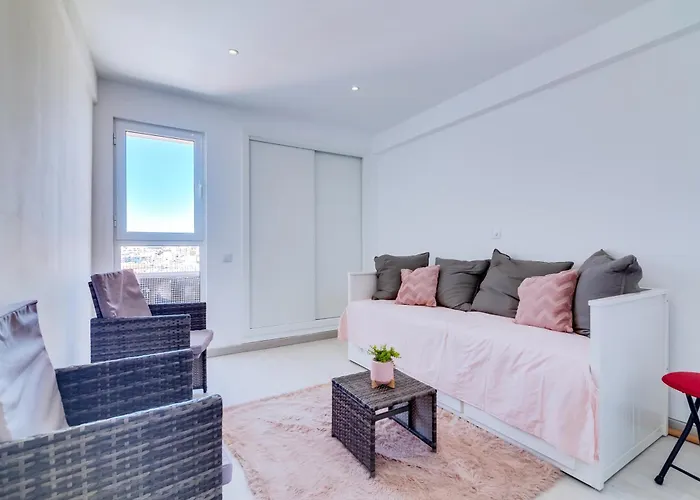 2bdr Sea View Miravila In Appartamento